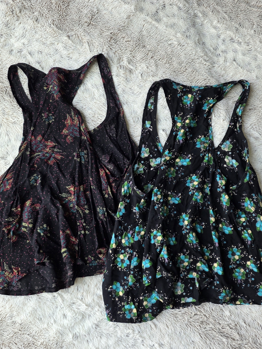 American Rag Cie Racerback Tank Tops - M L - Picture 2 of 7